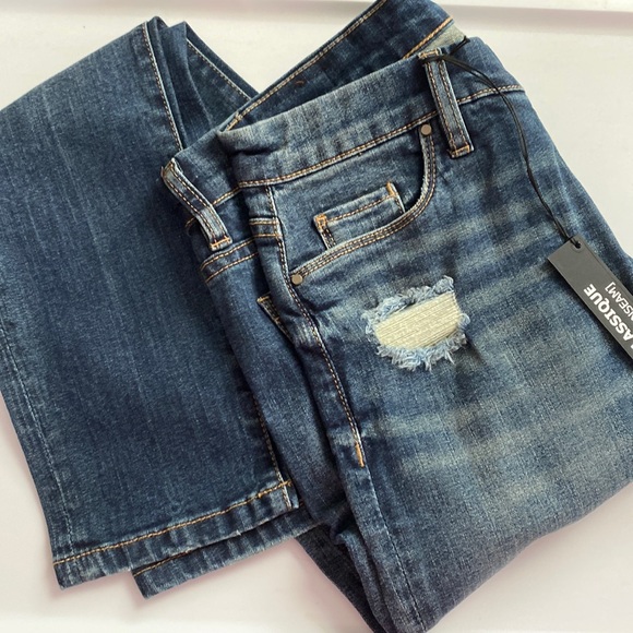 Blank NYC Skinny Classique Skinny Jeans - Picture 1 of 7